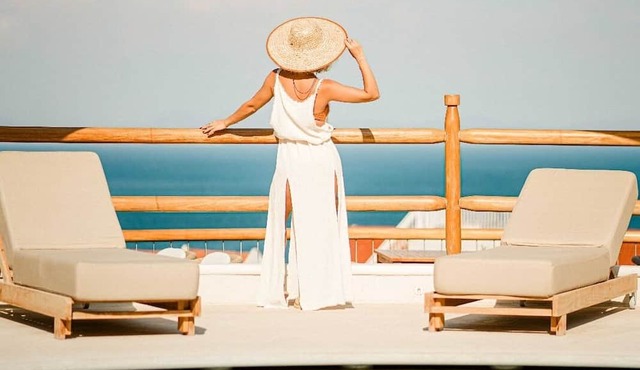Pilos Suites