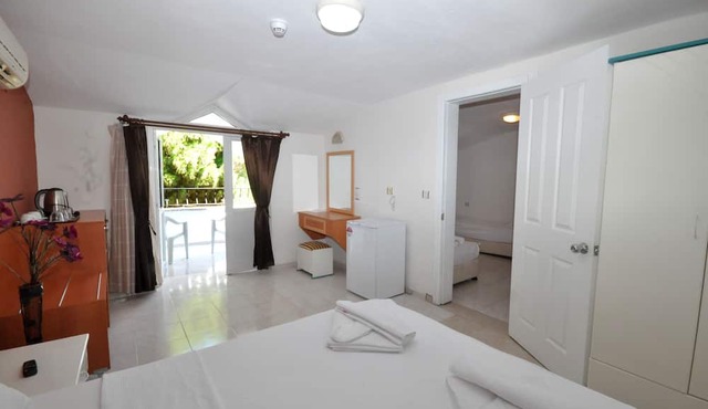 Lale Hotel