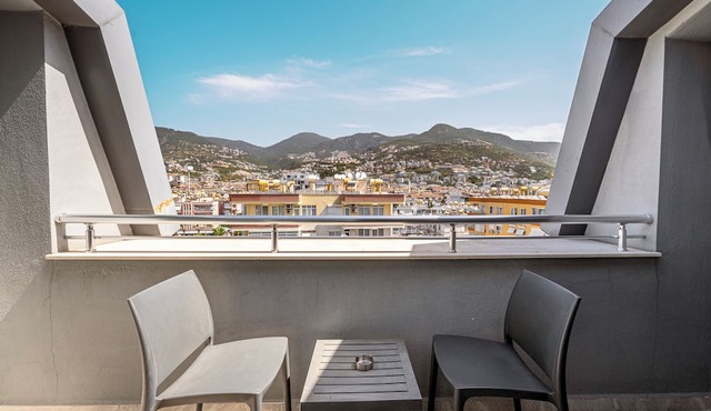 HMA Hotel & Suites in Alanya