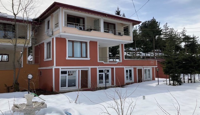 Zarha Mountain Resort in Surmene