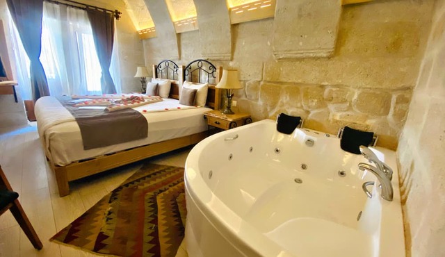 Rose Valley Hotel