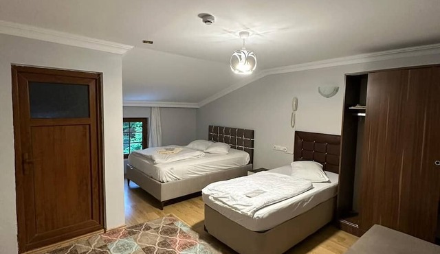 Çam Otel 2