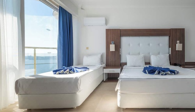 Arora Hotel