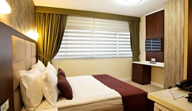 End Glory Hotel