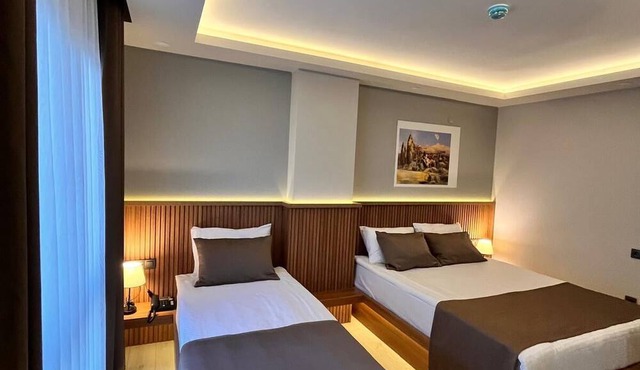 AIRPORT CORNER HOTEL