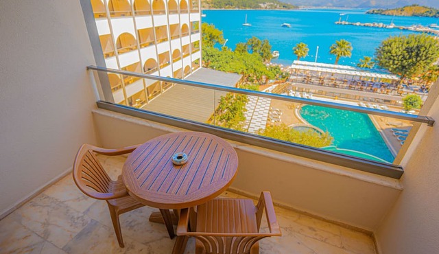 Golmar Beach& Spa Hotel