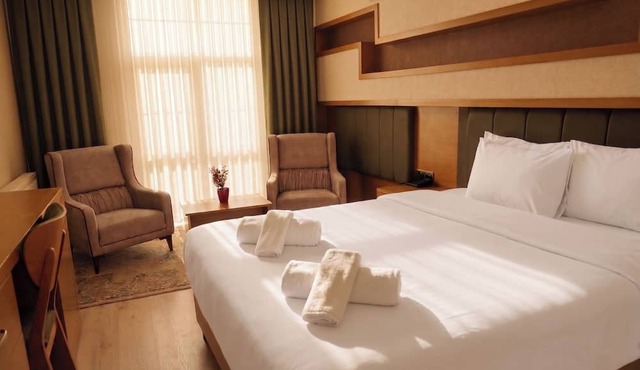 MONTELLA HOTEL