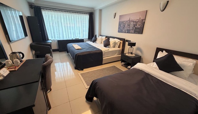 THE ONE HOTEL