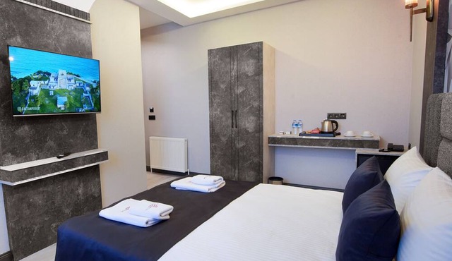 Comfort Point Two Hotel