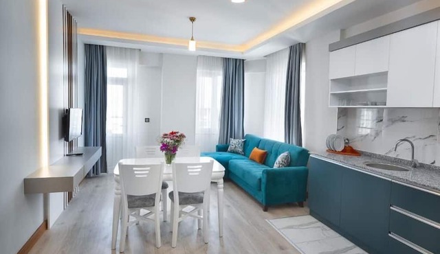 Citrus Luna Suite