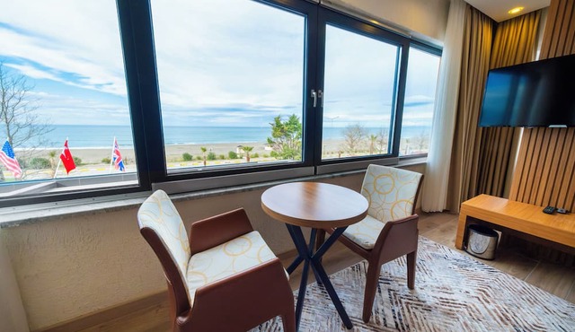PERA NORTH HOTEL - LOUNGE & RESTAURANT