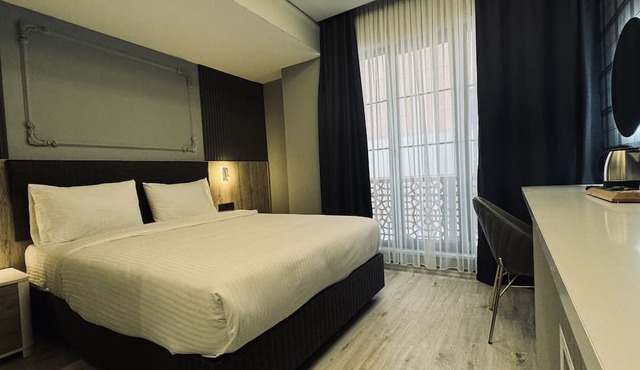 El Baboos Hotel