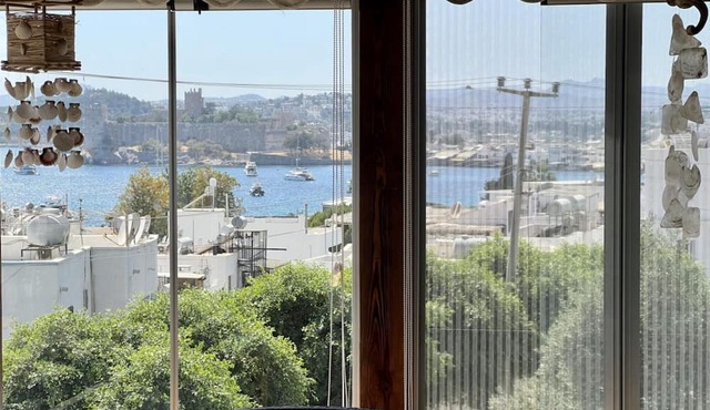 House Close to Beach with a Sea View in Bodrum in Bodrum