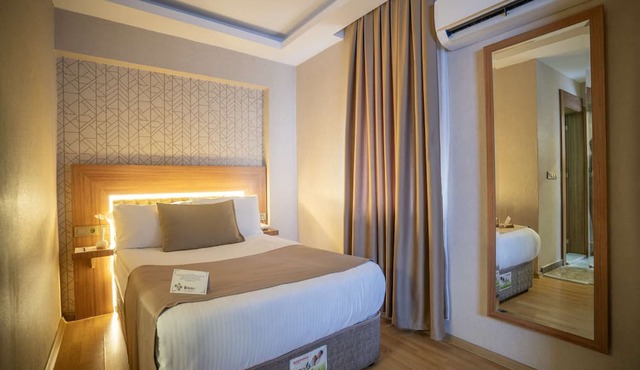 Uğurlu Hotel
