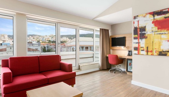 Ramada Encore by Wyndham Istanbul Kartal