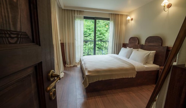 Elwood Hotel in Rize