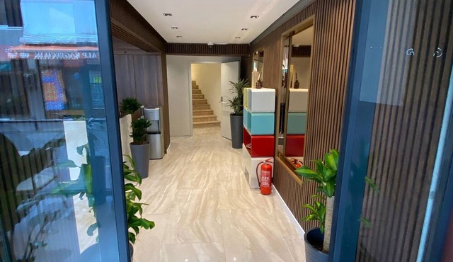 Nevv City Hotel