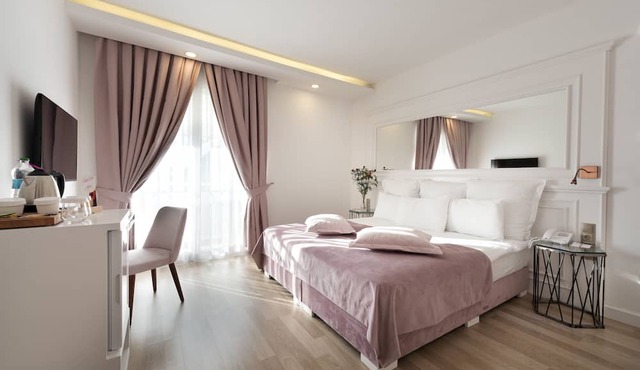 Nun Hotel Lara in Antalya