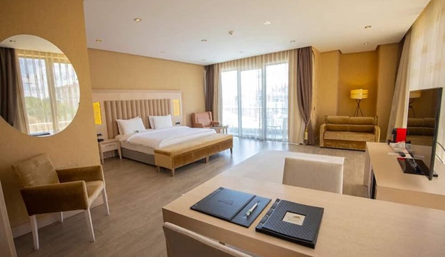 Hilly Hotel
