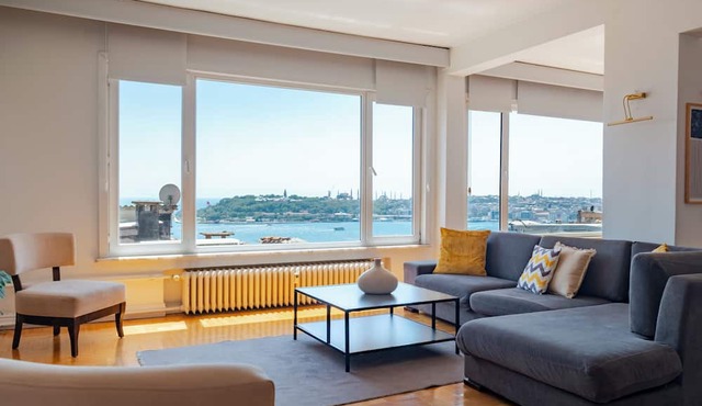 5BR Bosphorus View with Balcony - Elevator - Central Location - 2 Bathrooms in İstanbul