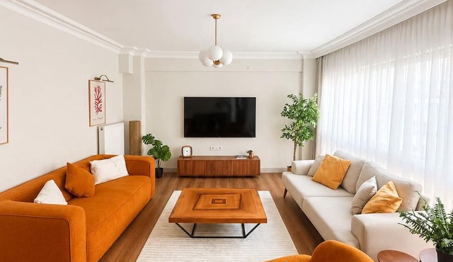 Prime Location Luxurious 4-BDR apartment with 4 AC's+1000 mbps internet+balcony in İstanbul