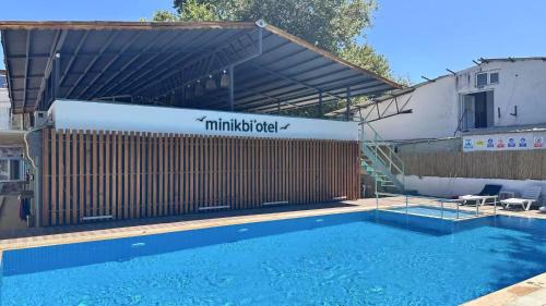 Minikbiotel