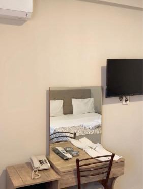 Kenedi Otel