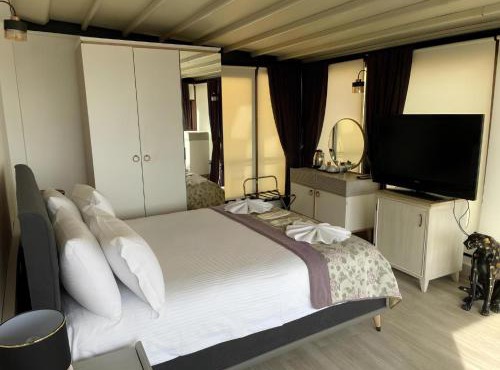 Arena Modern Hotel