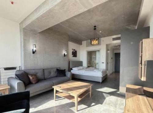 Luxury Studio on the 19th Floor Queen Bomonti