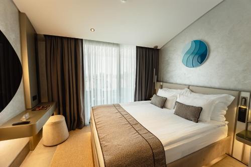 Four Hills Hotel