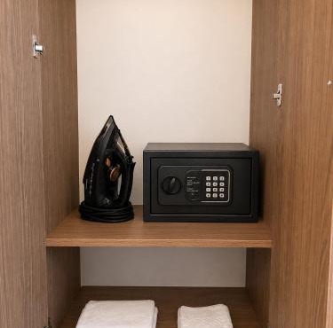 Lumiera Suites Hotel