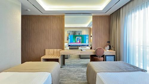 Solia Hotel