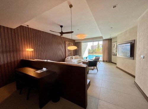 Mavilu Luxury Hotel