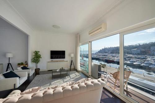 Gorgeous Bright 4bed Gem W Viewsbalcony! #115