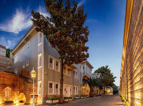 Hagia Sofia Mansions Istanbul, Curio Collection by Hilton