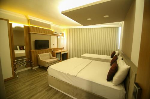ÇEVİK PALACE HOTEL