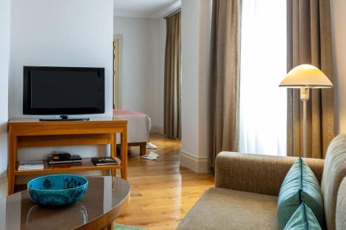 Tomtom Suites