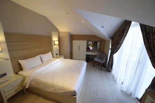 Le Mirage Hotel