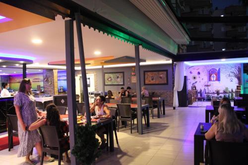Max Nova Hotel