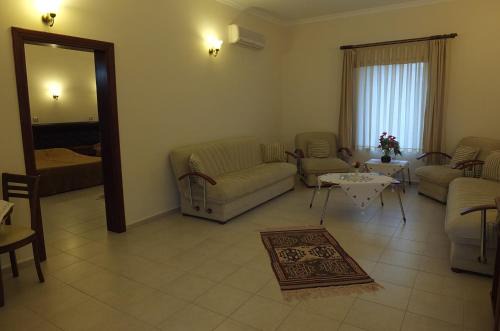 Bacahan Hotel