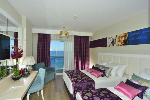 Azura Deluxe Resort & Spa - Ultra All Inclusive in Avsallar