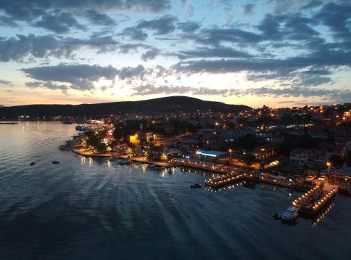 Cunda Deniz Hotel in Ayvalık