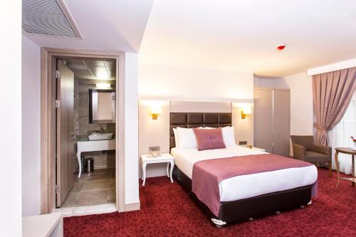 Perla Arya Hotel